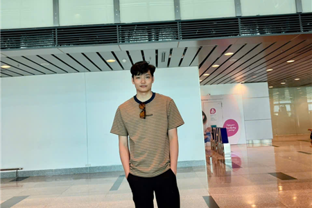 ✅ TIỄN CHÂN EM TRAI SANG SINGAPORE LÀM VIỆC JOB LƯƠNG CAO💐💐💐